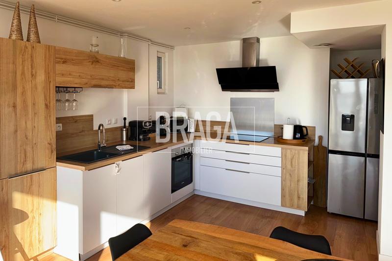 Appartement - 97 m² - 4 pièces