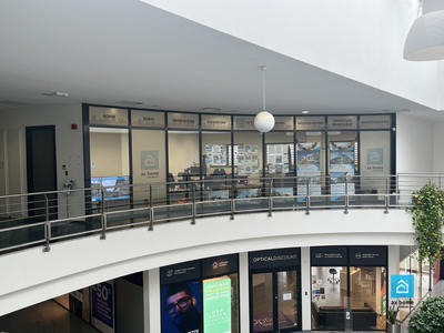 Bureau - 82 m² - 1 pièce