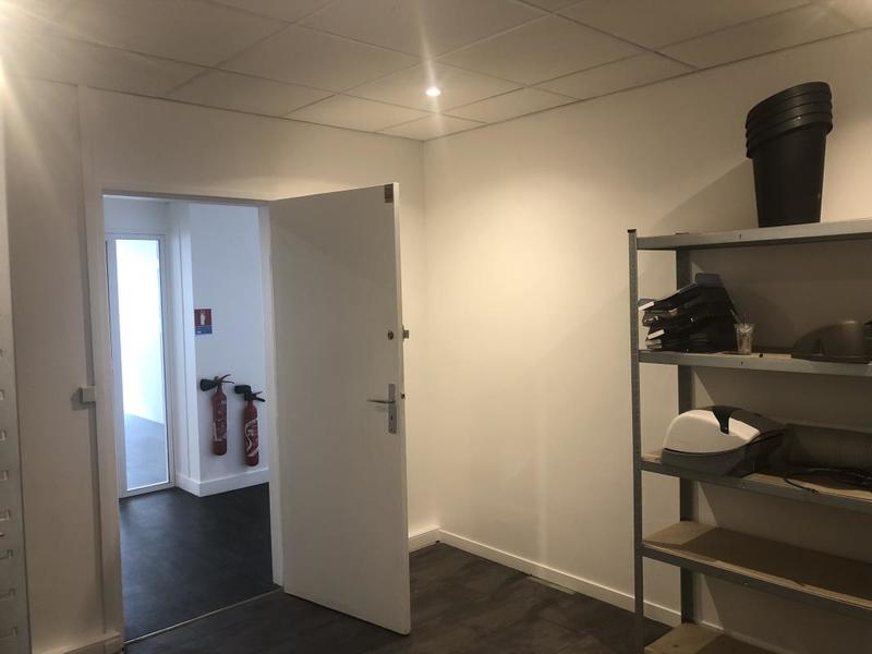 Bureau - 235 m² - 8 pièces