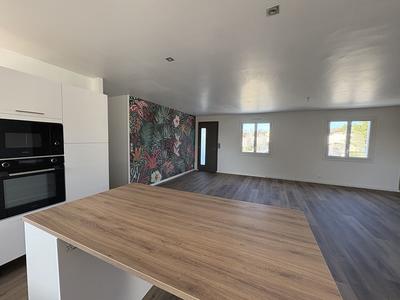 Maison - 200 m² - 7 pièces