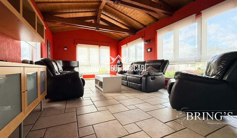 Maison - 180 m² - 6 pièces