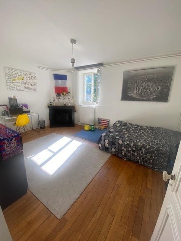 Maison - 300 m² - 7 pièces