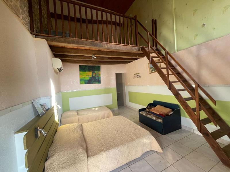 Maison - 200 m² - 7 pièces