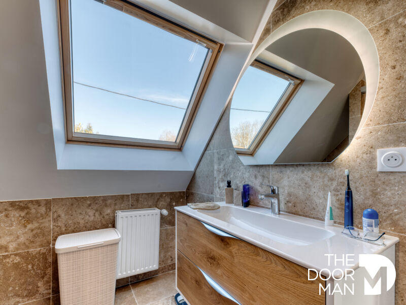 Maison - 94 m² - 5 pièces