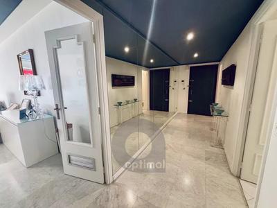 Appartement - 83 m² - 4 pièces