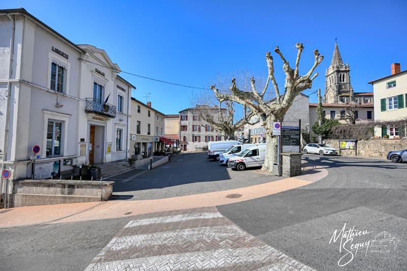 Appartement - 102 m² - 4 pièces