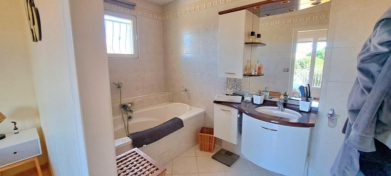 Villa - 187 m² - 7 pièces