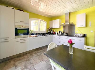 Maison - 150 m² - 7 pièces