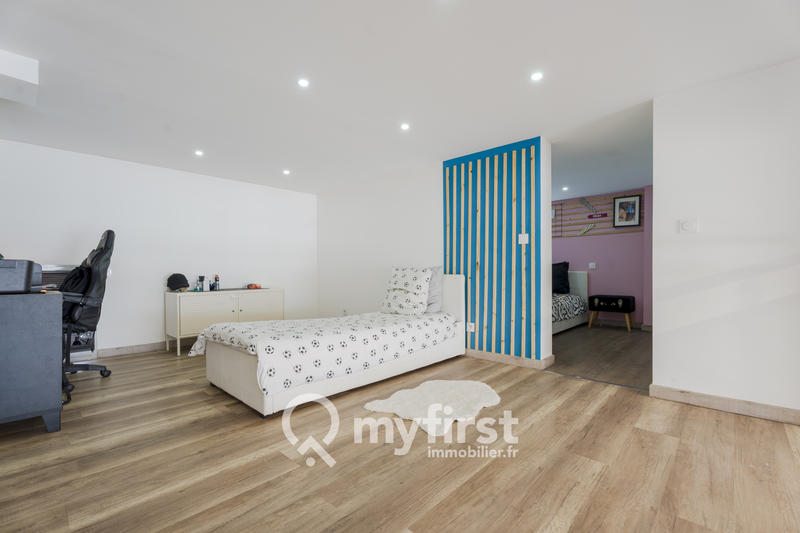 Appartement - 90 m² - 4 pièces