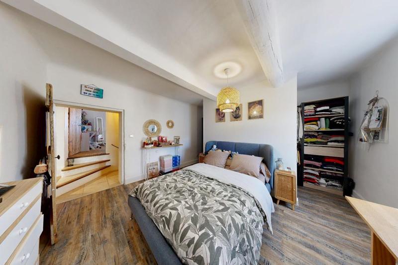 Maison - 160 m² - 8 pièces