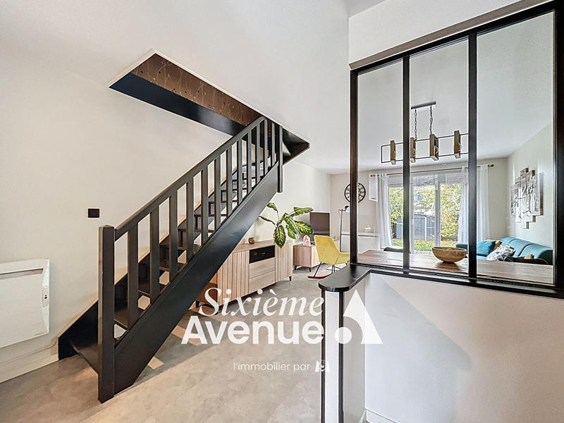 Maison - 93 m² - 5 pièces