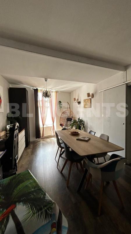 Appartement - 141 m² - 6 pièces