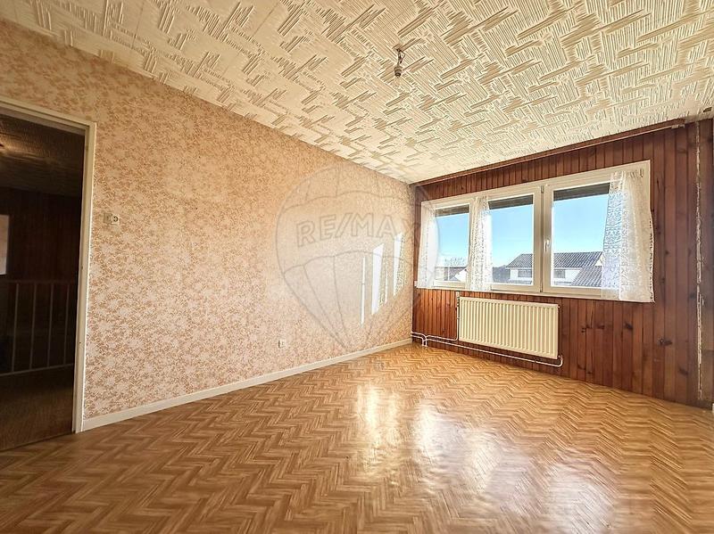 Maison - 96 m² - 5 pièces