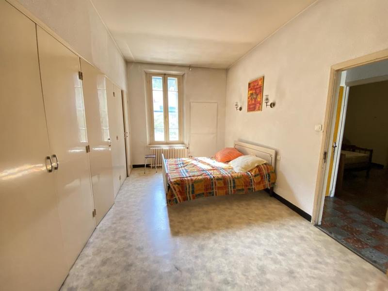 Appartement - 150 m² - 1 pièce