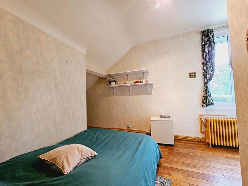 Maison - 229 m² - 9 pièces