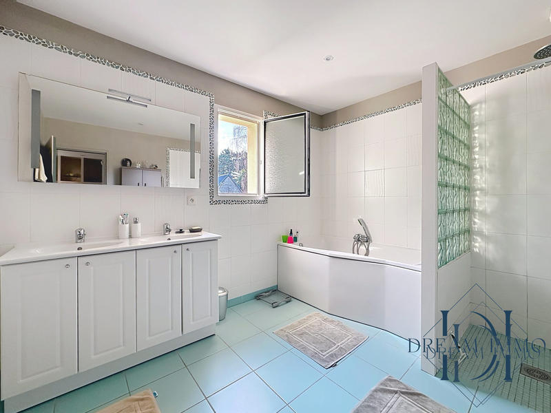 Maison - 155 m² - 5 pièces