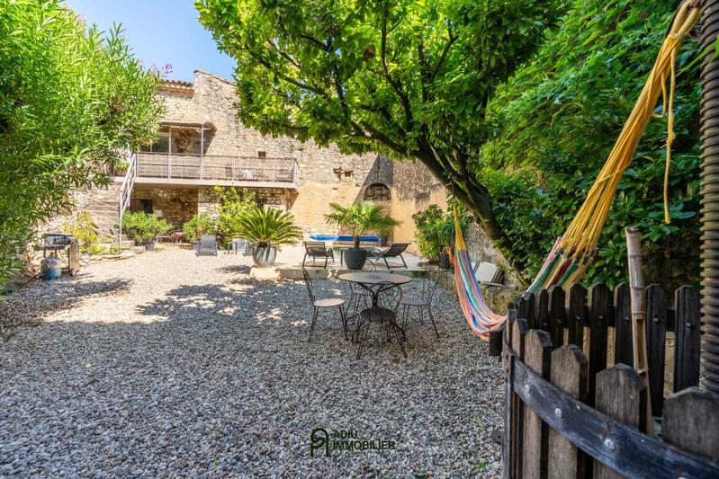 Maison de ville - 268 m² - 10 pièces