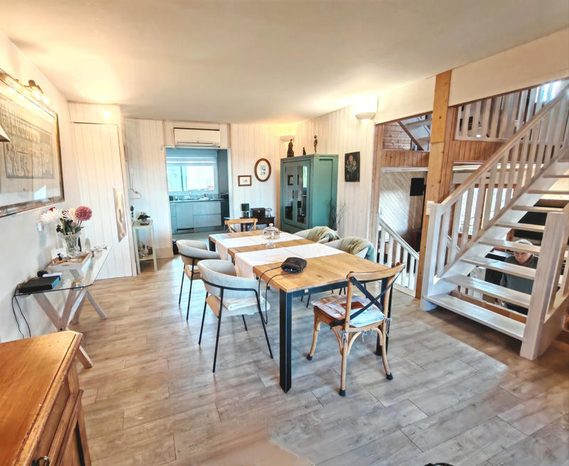 Maison - 161 m² - 8 pièces