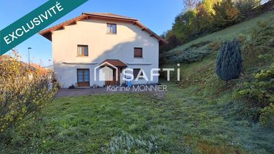 Maison - 333 m² - 10 pièces