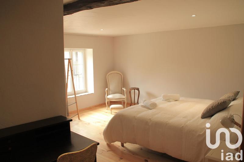 Maison - 340 m² - 9 pièces