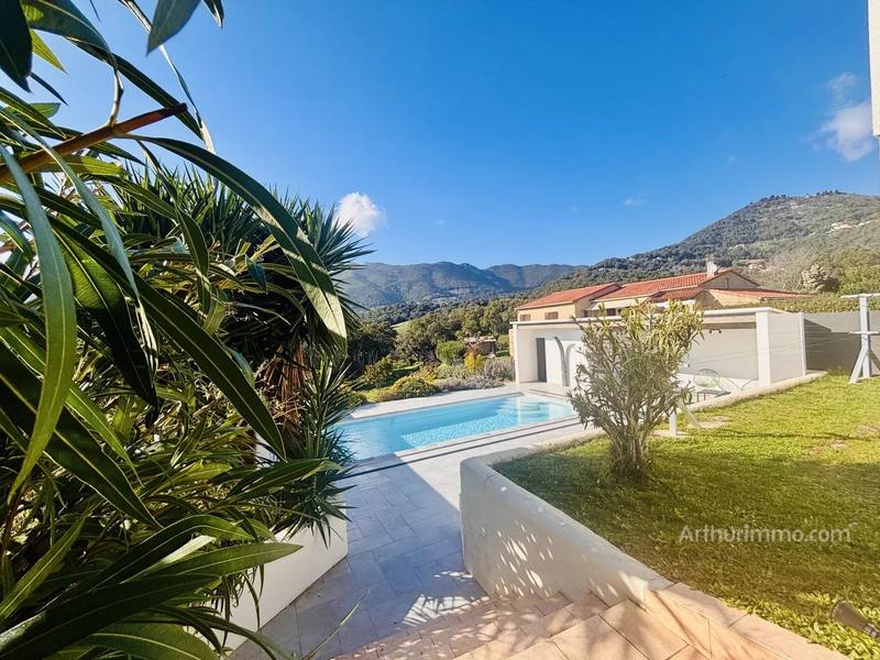 Maison - 138 m² - 5 pièces