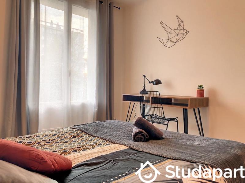 Chambre - 12 m² - 1 pièce