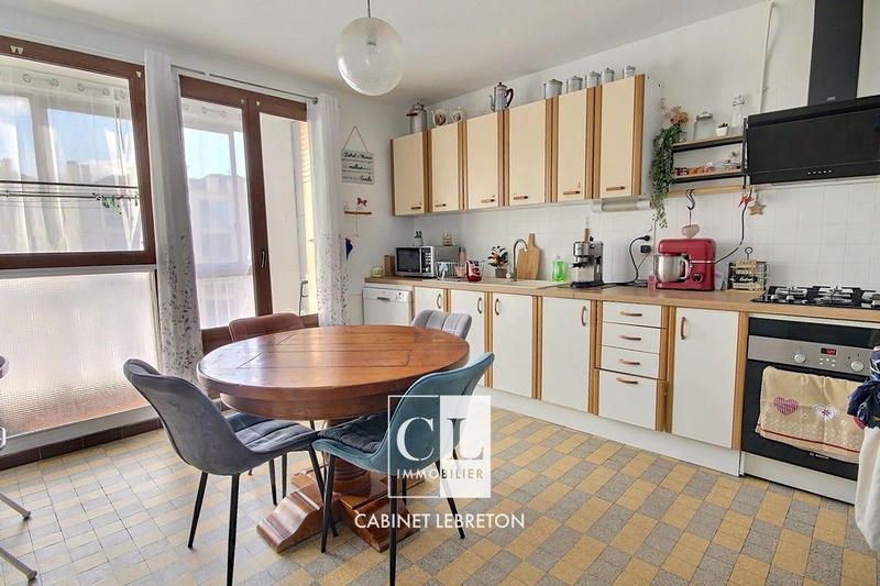 Appartement - 83 m² - 4 pièces