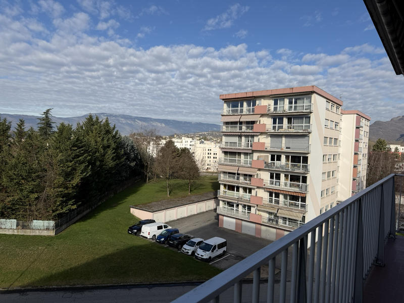 Appartement - 95 m² - 4 pièces