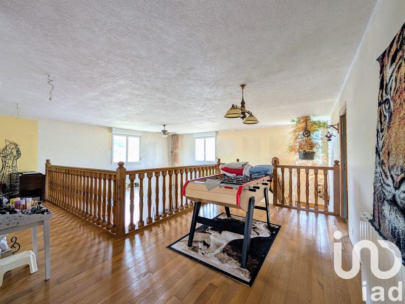 Maison - 302 m² - 9 pièces