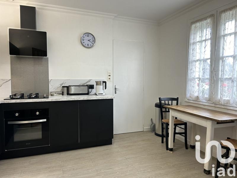 Maison - 245 m² - 9 pièces