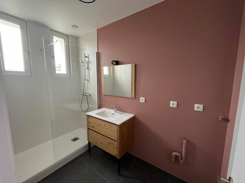 Appartement - 80 m² - 3 pièces