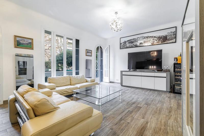 Appartement - 154 m² - 6 pièces