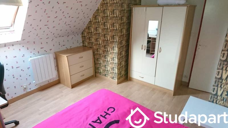 Chambre - 14 m² - 1 pièce