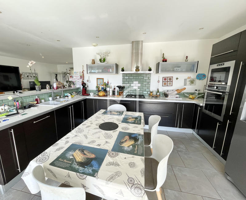 Maison - 154 m² - 6 pièces