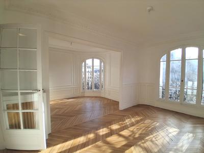 Appartement - 97 m² - 5 pièces