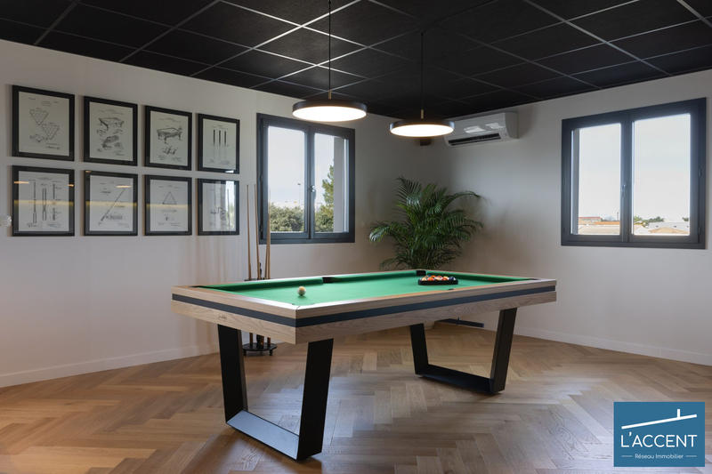 Bureau - 153 m² - 6 pièces