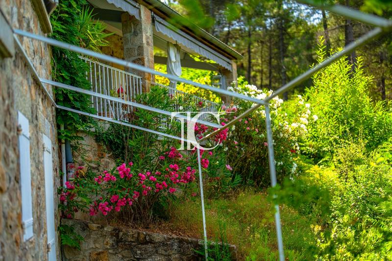 Maison - 178 m² - 7 pièces