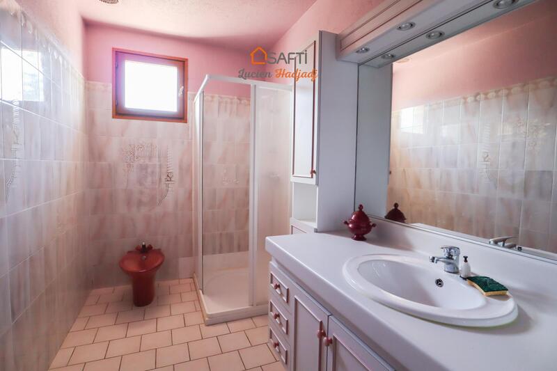 Maison - 110 m² - 6 pièces