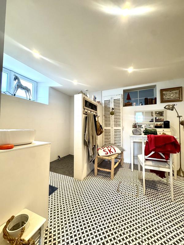 Appartement - 206 m² - 6 pièces