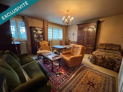 Maison - 235 m² - 9 pièces