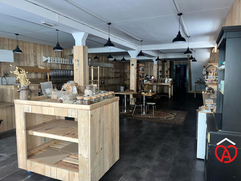 Local commercial - 145 m²