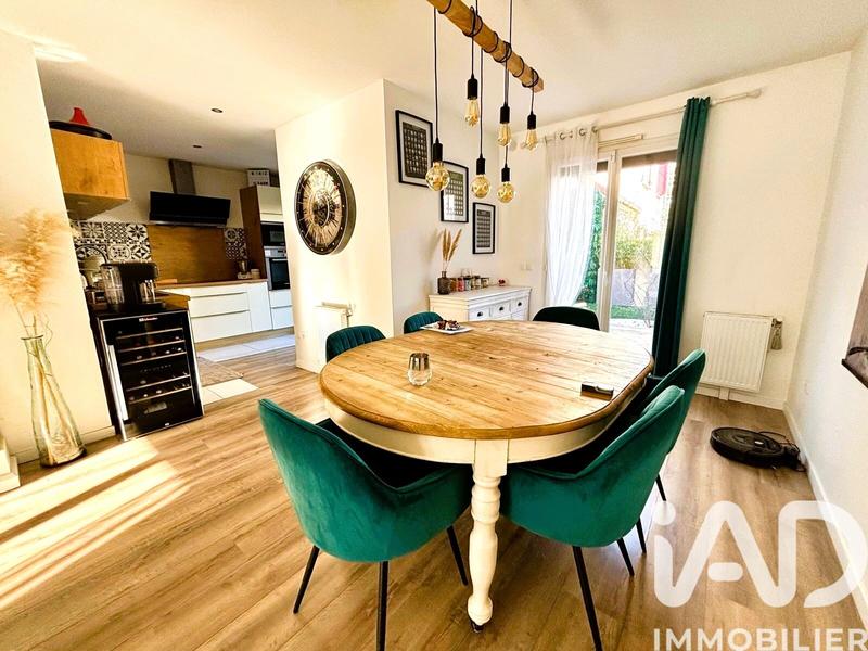 Maison - 95 m² - 5 pièces