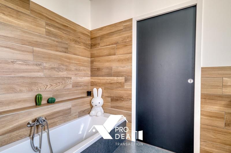 Maison contemporaine - 260 m² - 8 pièces