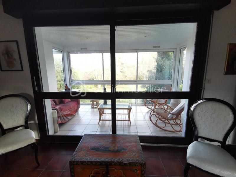 Maison - 205 m² - 6 pièces