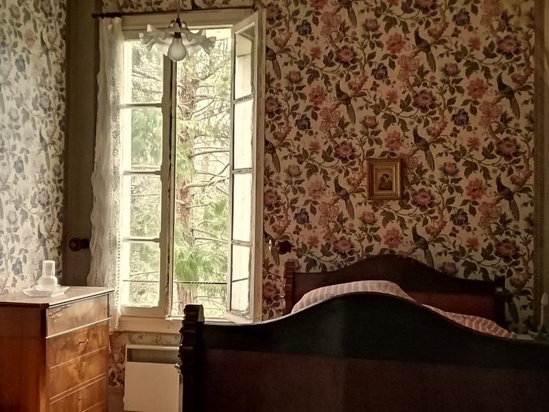 Maison - 240 m² - 9 pièces