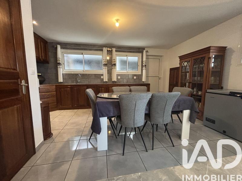 Maison - 369 m² - 13 pièces