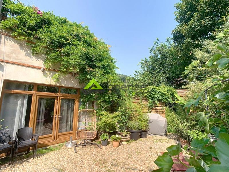 Maison de maîtres - 266 m² - 9 pièces