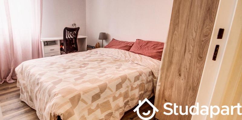 Chambre - 9 m² - 1 pièce