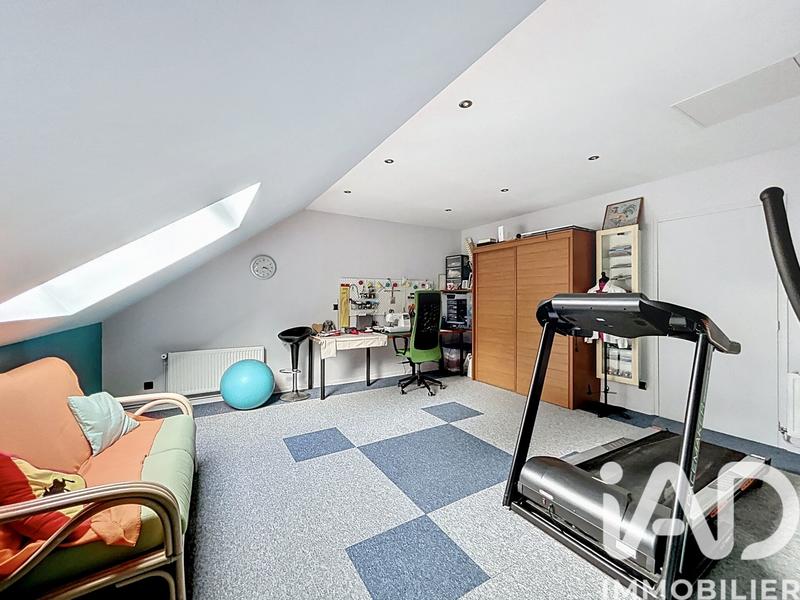 Maison - 225 m² - 8 pièces