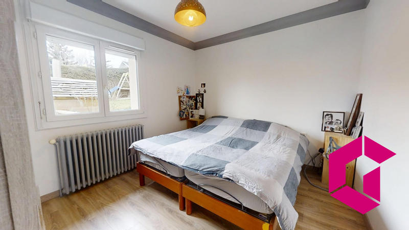 Maison traditionnelle - 90 m² - 5 pièces